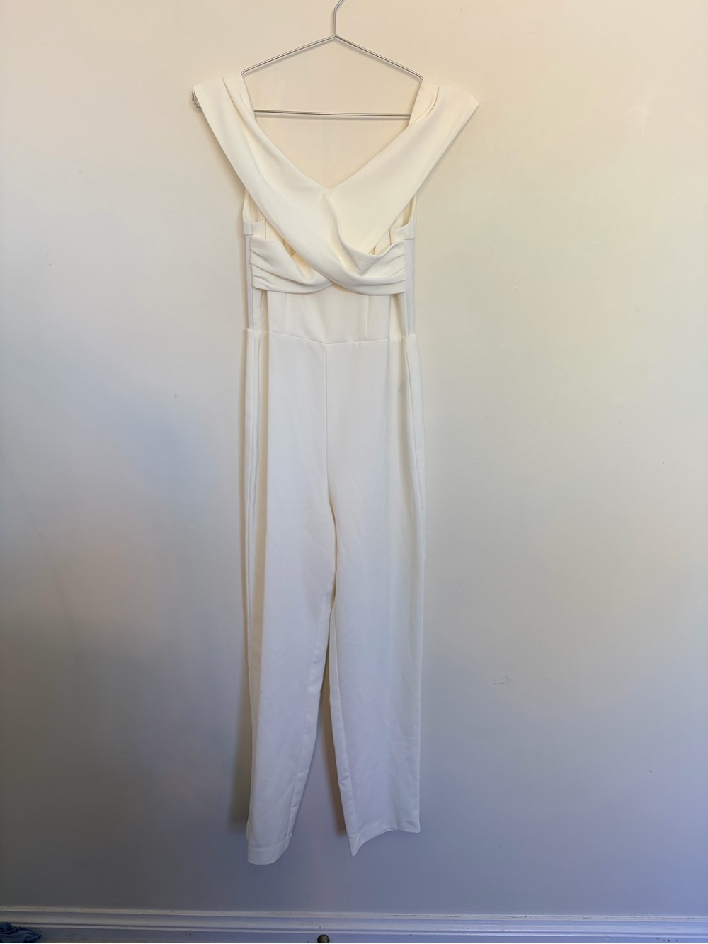 Gorgeous & Elegant H&M Off-Shoulder Jumpsuit in Crisp White - Picture 4 of 14